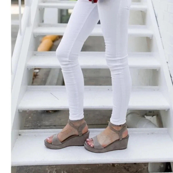 KLIK Desert Sashi Kid Suede Platform Sandal - Picture 12 of 13